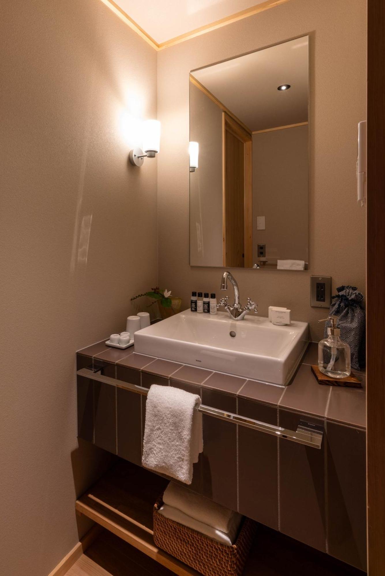 The Machiya Kamiumeya Hotell Kyoto Rum bild